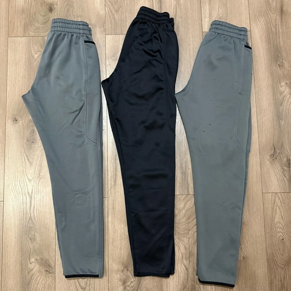 Under Armour Black and Gray Armour Fleece Men’s Pants - Set of 3 - Picture 4 of 15